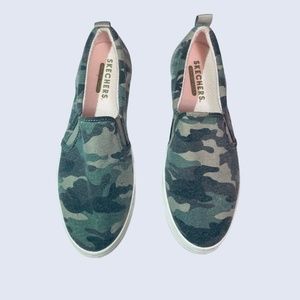 Skechers Women’s Size 10 - Camouflage